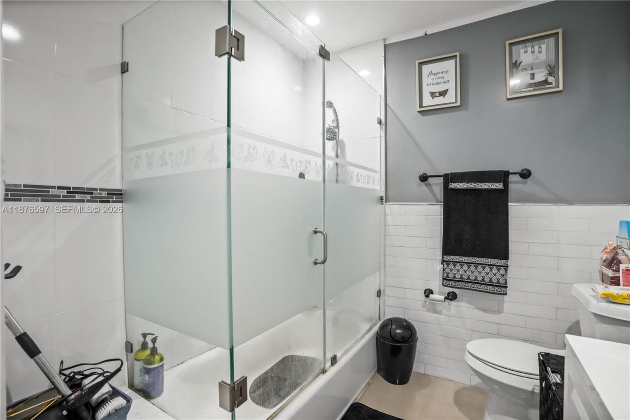 16010 NW 28th Ct, Miami Gardens, FL 33054 Photo