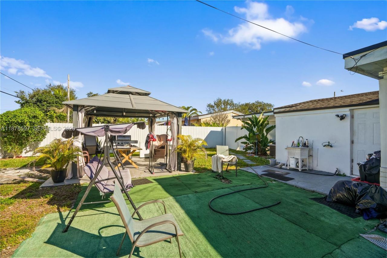 16010 NW 28th Ct, Miami Gardens, FL 33054 Photo