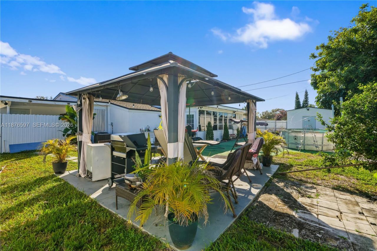 16010 NW 28th Ct, Miami Gardens, FL 33054 Photo