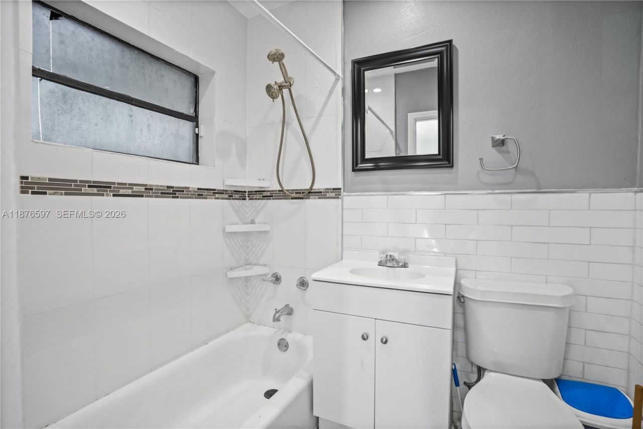 16010 NW 28th Ct, Miami Gardens, FL 33054 Photo