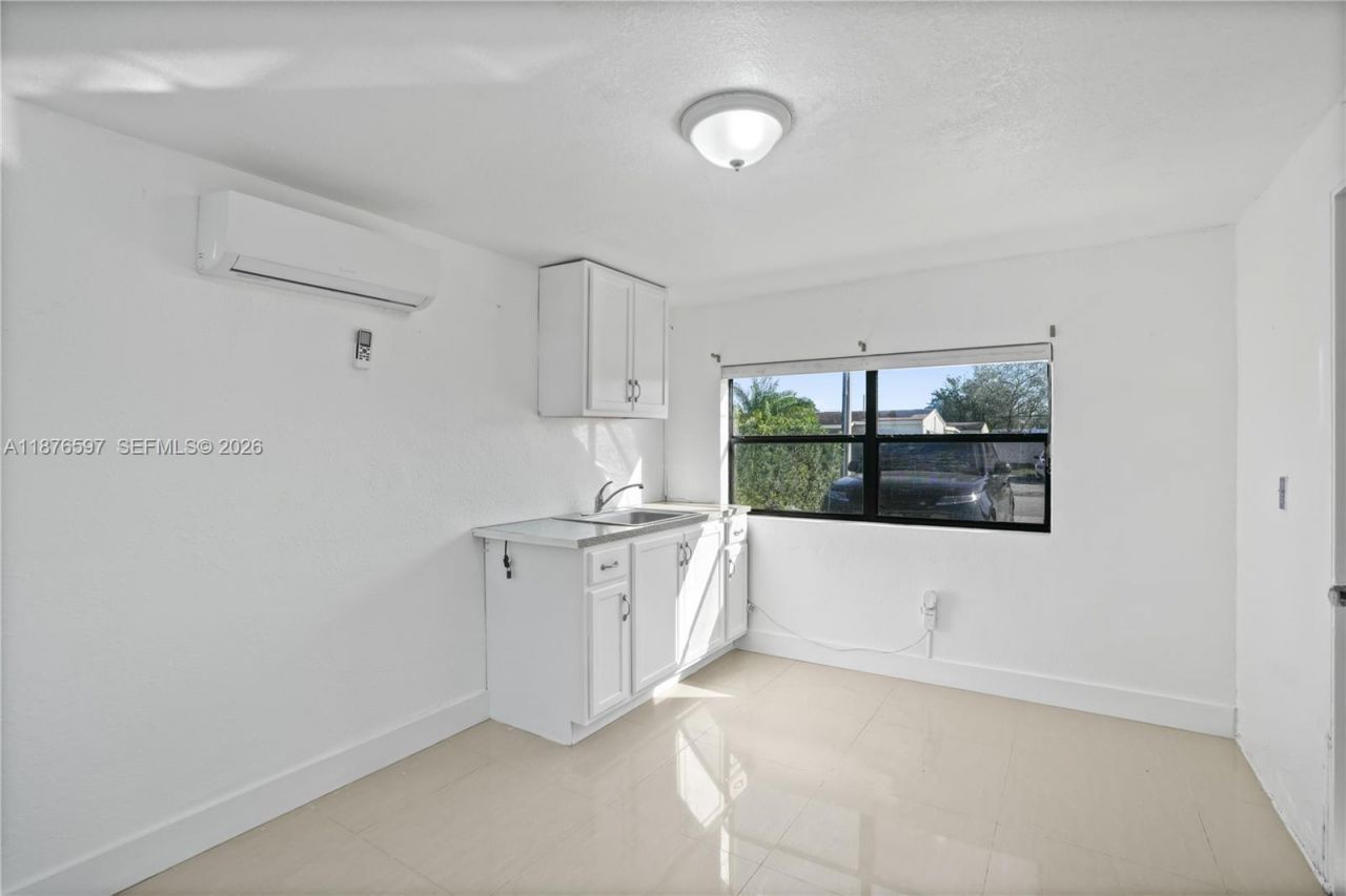 16010 NW 28th Ct, Miami Gardens, FL 33054 Photo