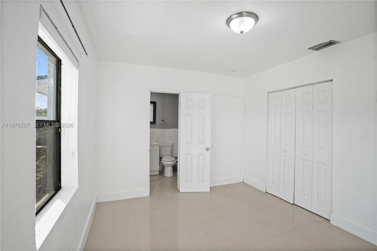 16010 NW 28th Ct, Miami Gardens, FL 33054 Photo