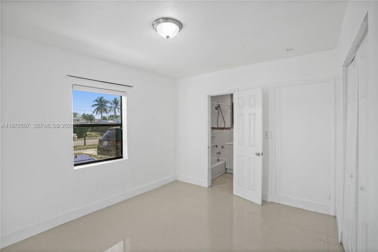 16010 NW 28th Ct, Miami Gardens, FL 33054 Photo