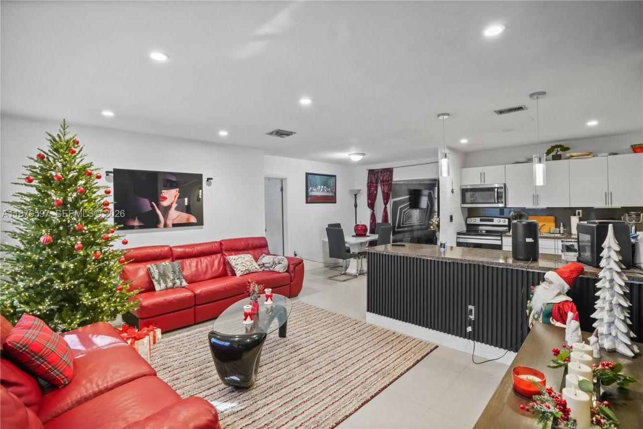 16010 NW 28th Ct, Miami Gardens, FL 33054 Photo