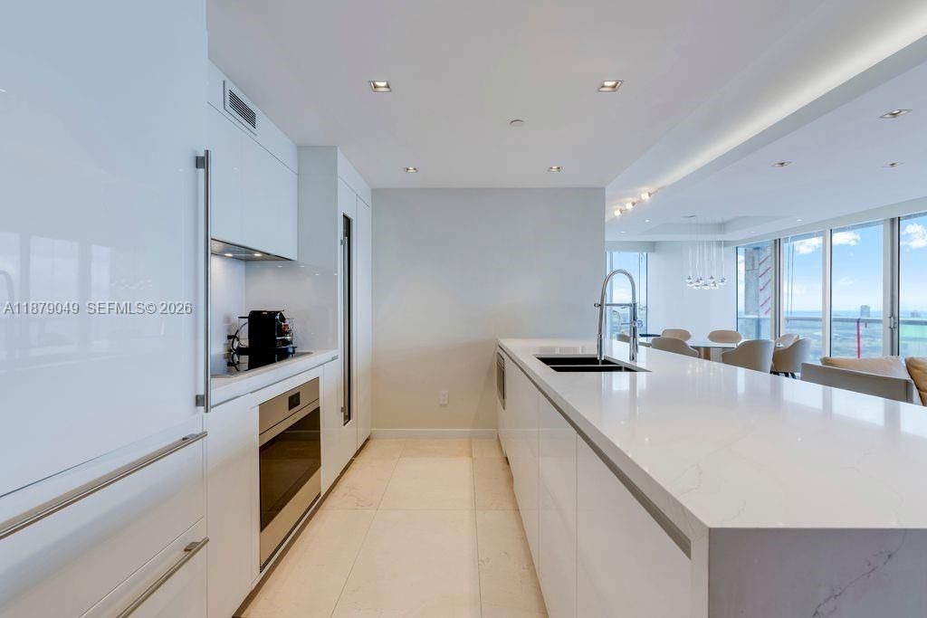 465 Brickell Ave, Unit 4801, Miami, FL 33131 Photo