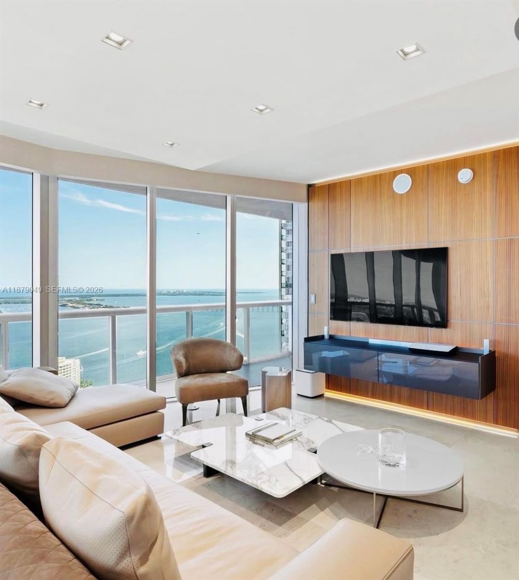 465 Brickell Ave, Unit 4801, Miami, FL 33131 Photo