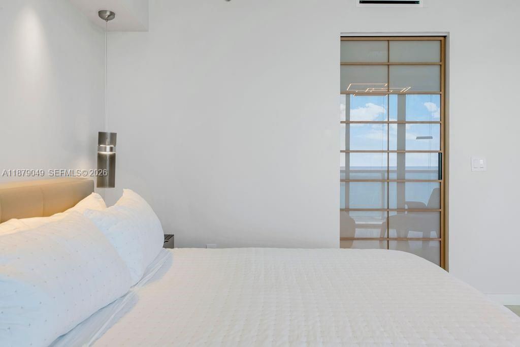 465 Brickell Ave, Unit 4801, Miami, FL 33131 Photo