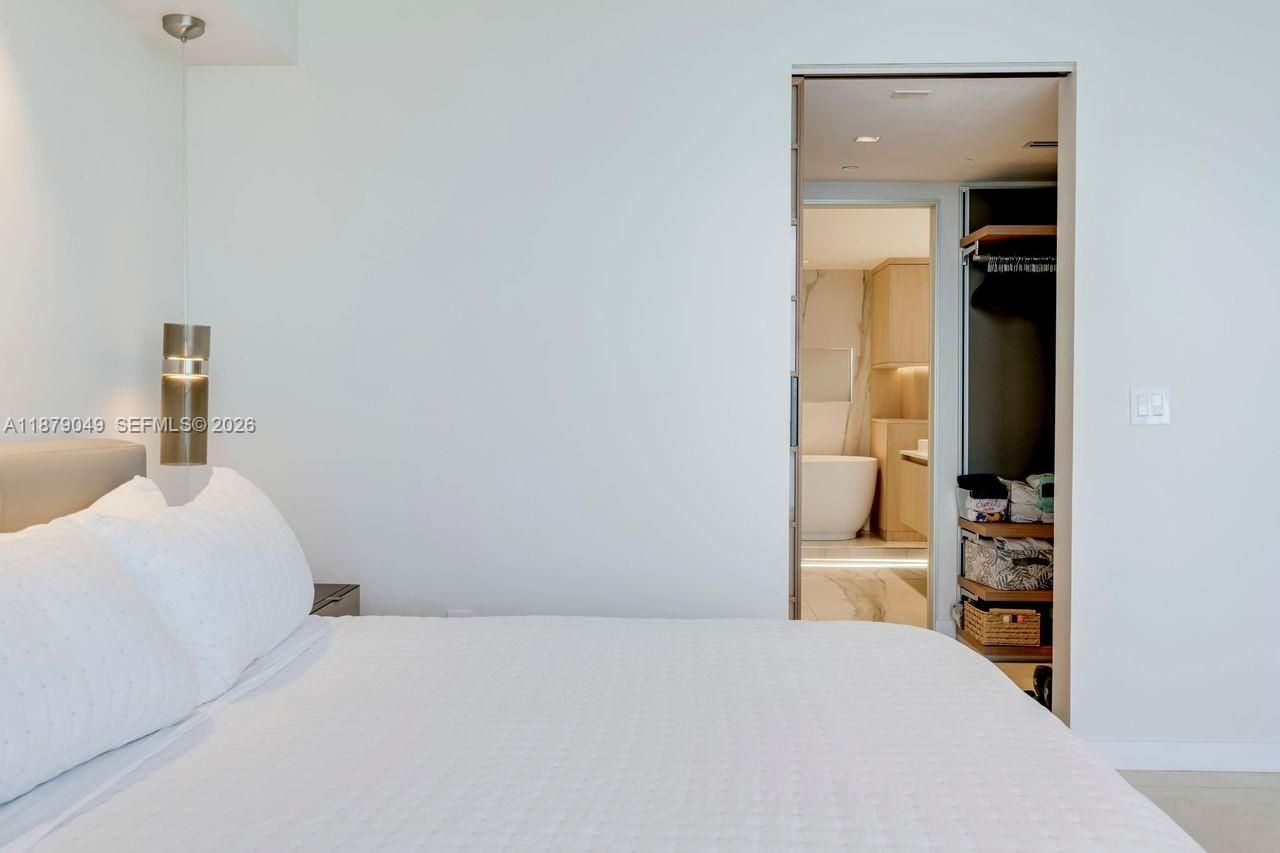 465 Brickell Ave, Unit 4801, Miami, FL 33131 Photo