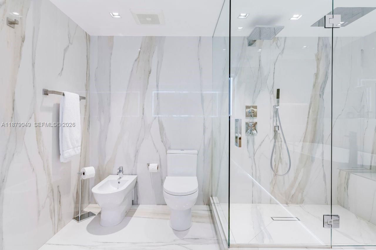 465 Brickell Ave, Unit 4801, Miami, FL 33131 Photo