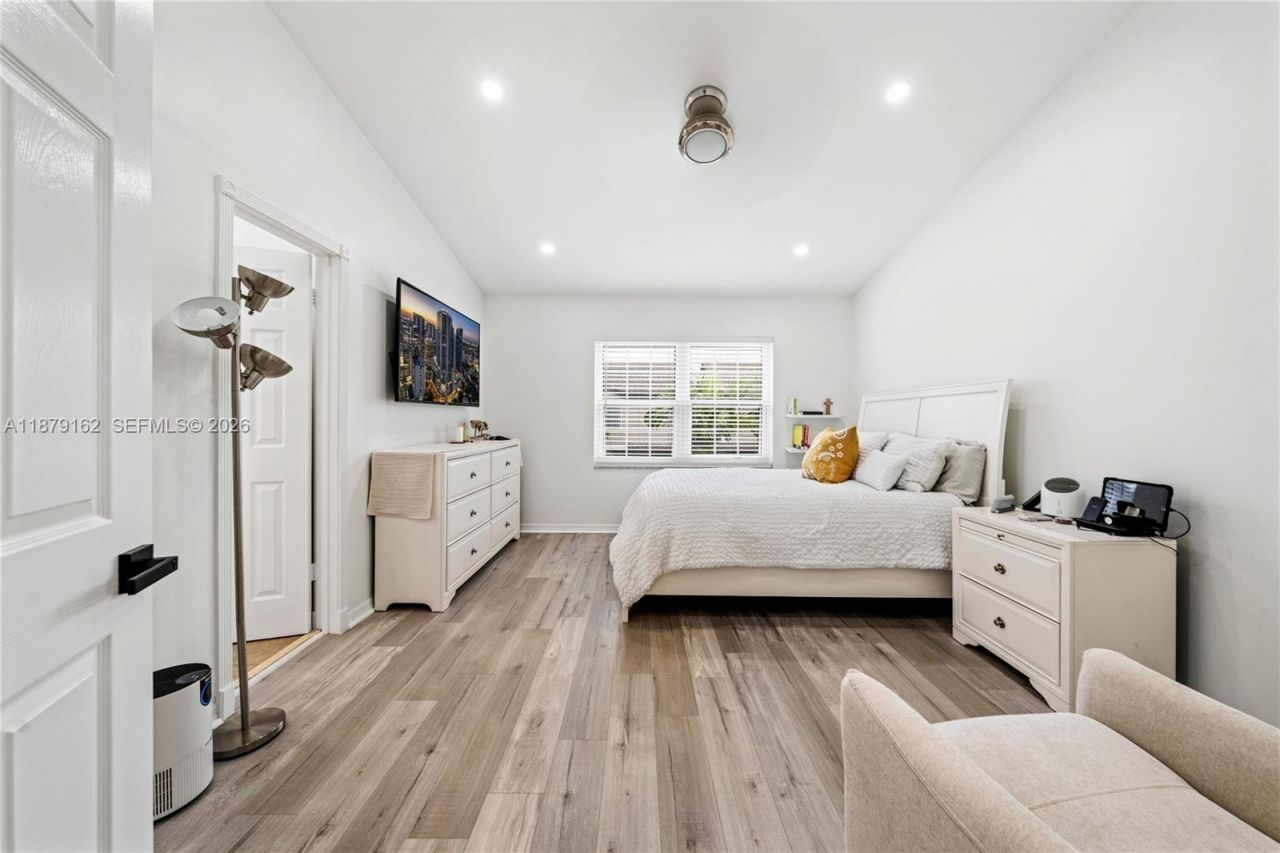 3803 NW 122nd Ter, Sunrise, FL 33323 Photo