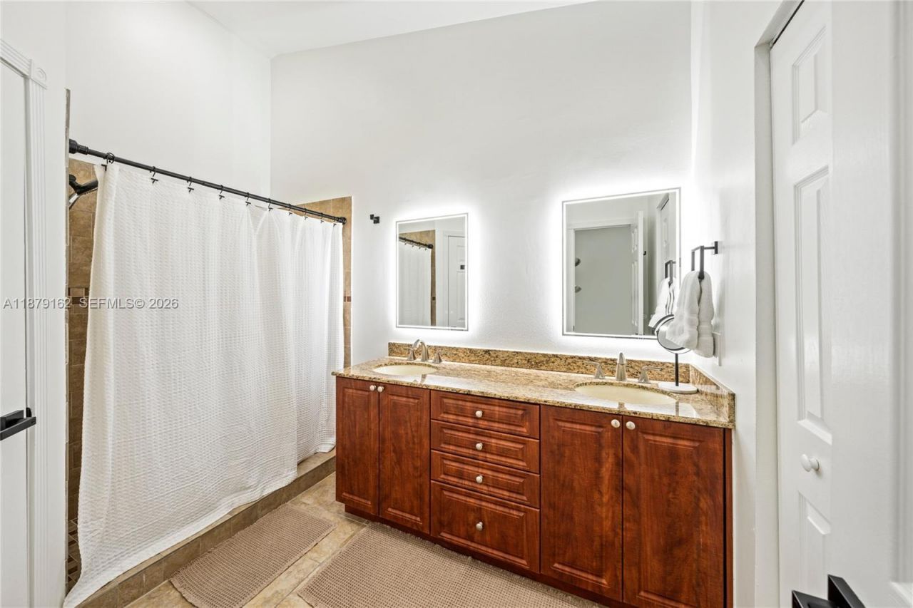 3803 NW 122nd Ter, Sunrise, FL 33323 Photo