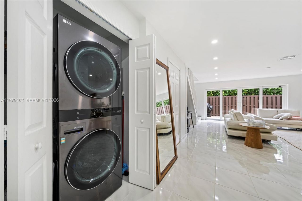 3803 NW 122nd Ter, Sunrise, FL 33323 Photo