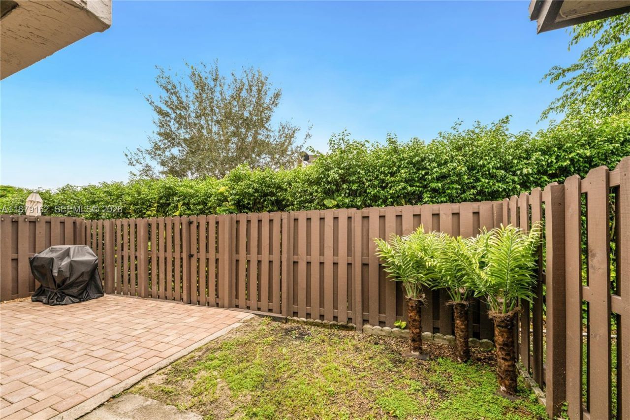 3803 NW 122nd Ter, Sunrise, FL 33323 Photo