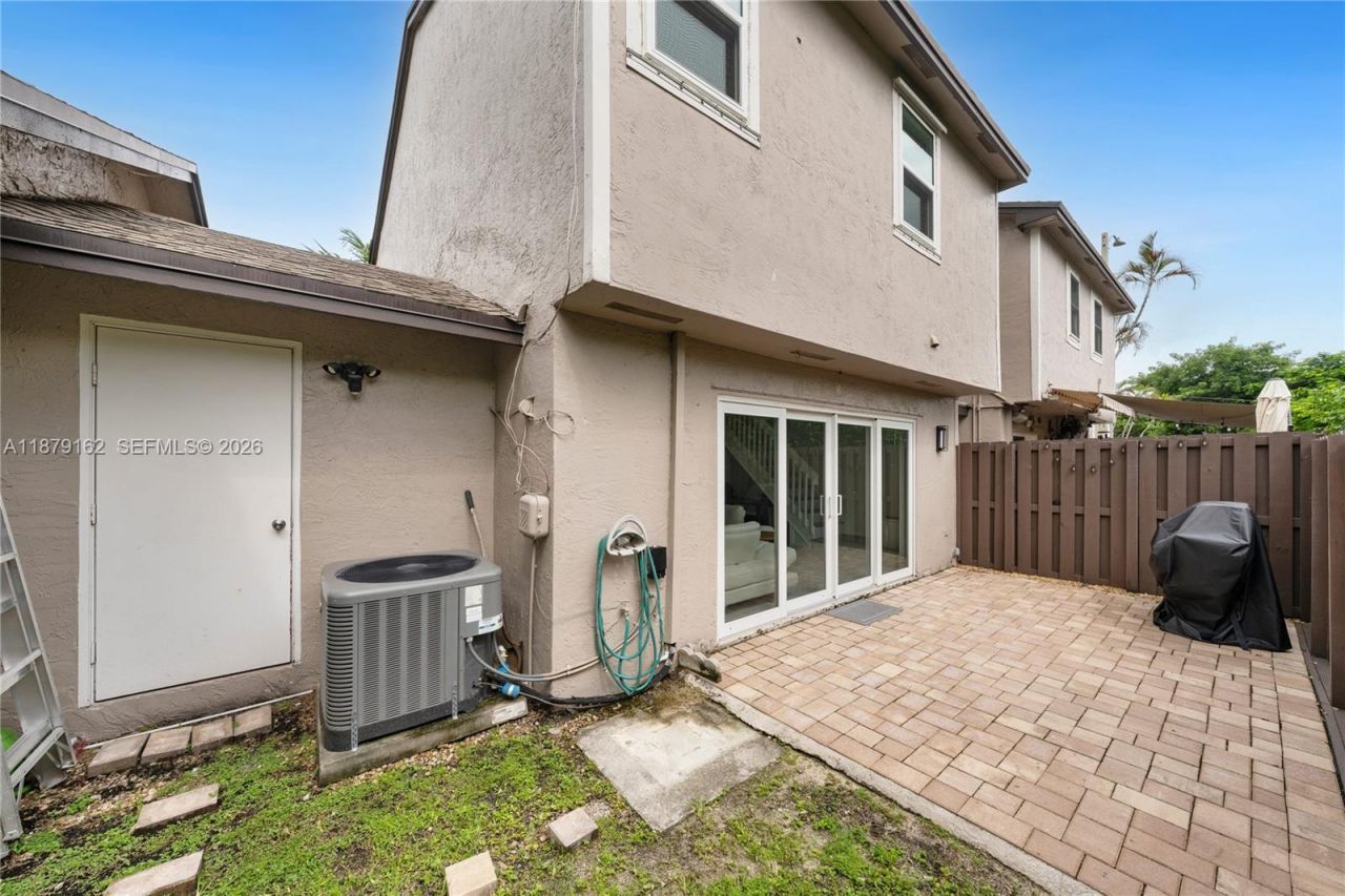 3803 NW 122nd Ter, Sunrise, FL 33323 Photo