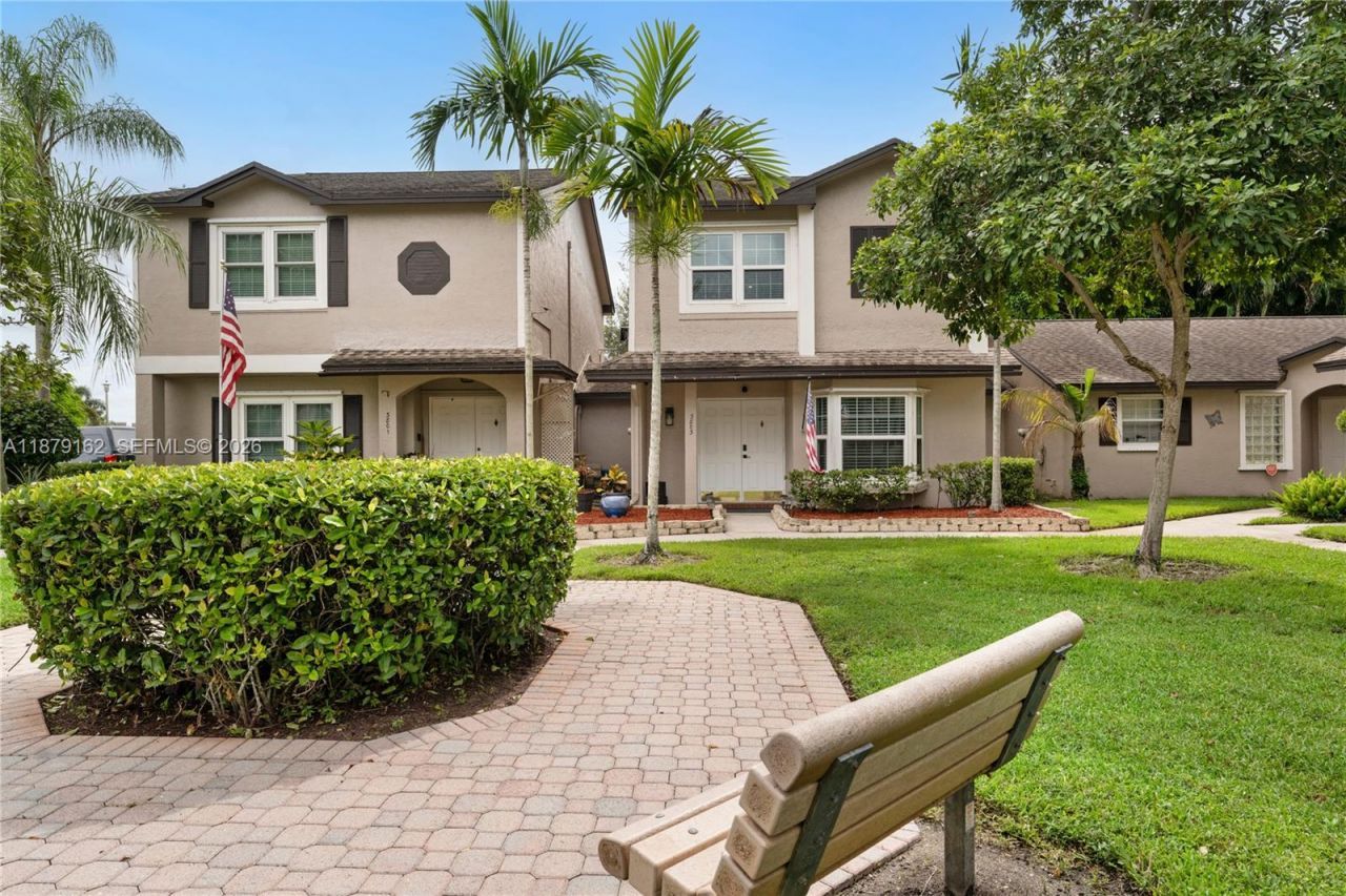 3803 NW 122nd Ter, Sunrise, FL 33323 Photo