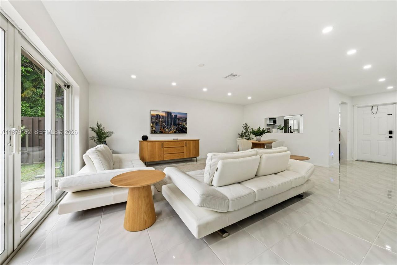 3803 NW 122nd Ter, Sunrise, FL 33323 Photo