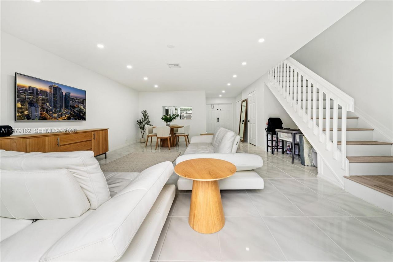 3803 NW 122nd Ter, Sunrise, FL 33323 Photo