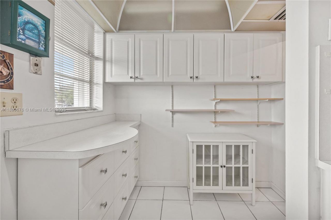 2903 Point East Dr, Unit K111, Aventura, FL 33160 Photo