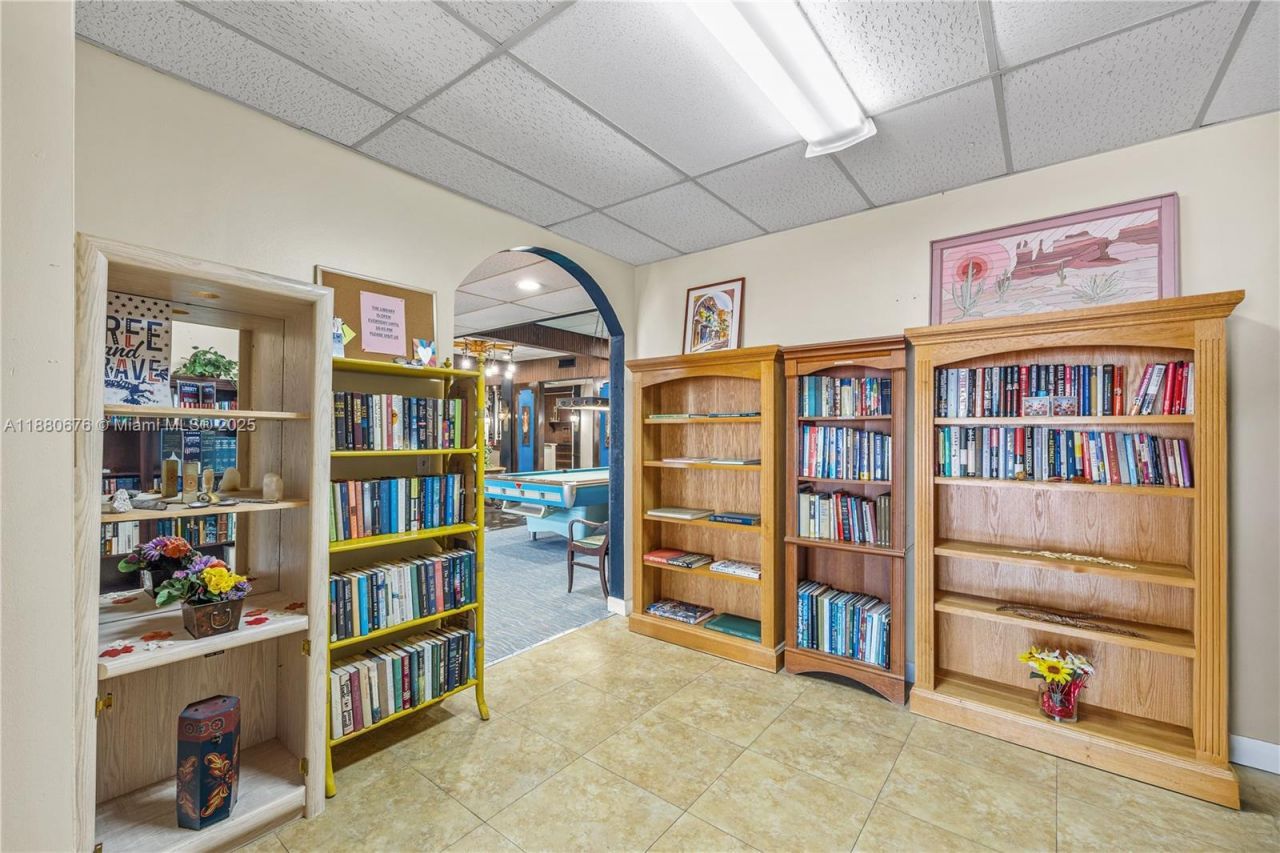 2903 Point East Dr, Unit K111, Aventura, FL 33160 Photo