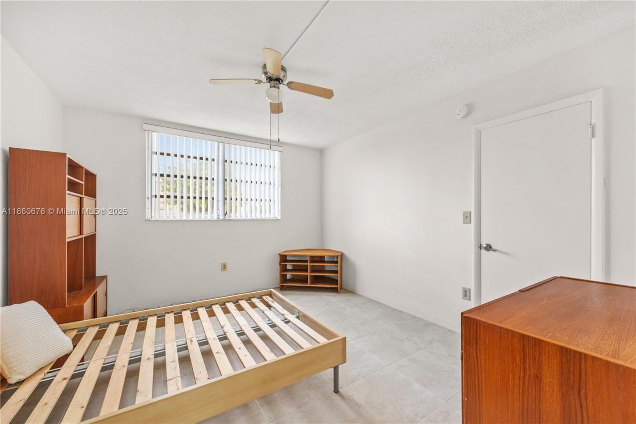 2903 Point East Dr, Unit K111, Aventura, FL 33160 Photo