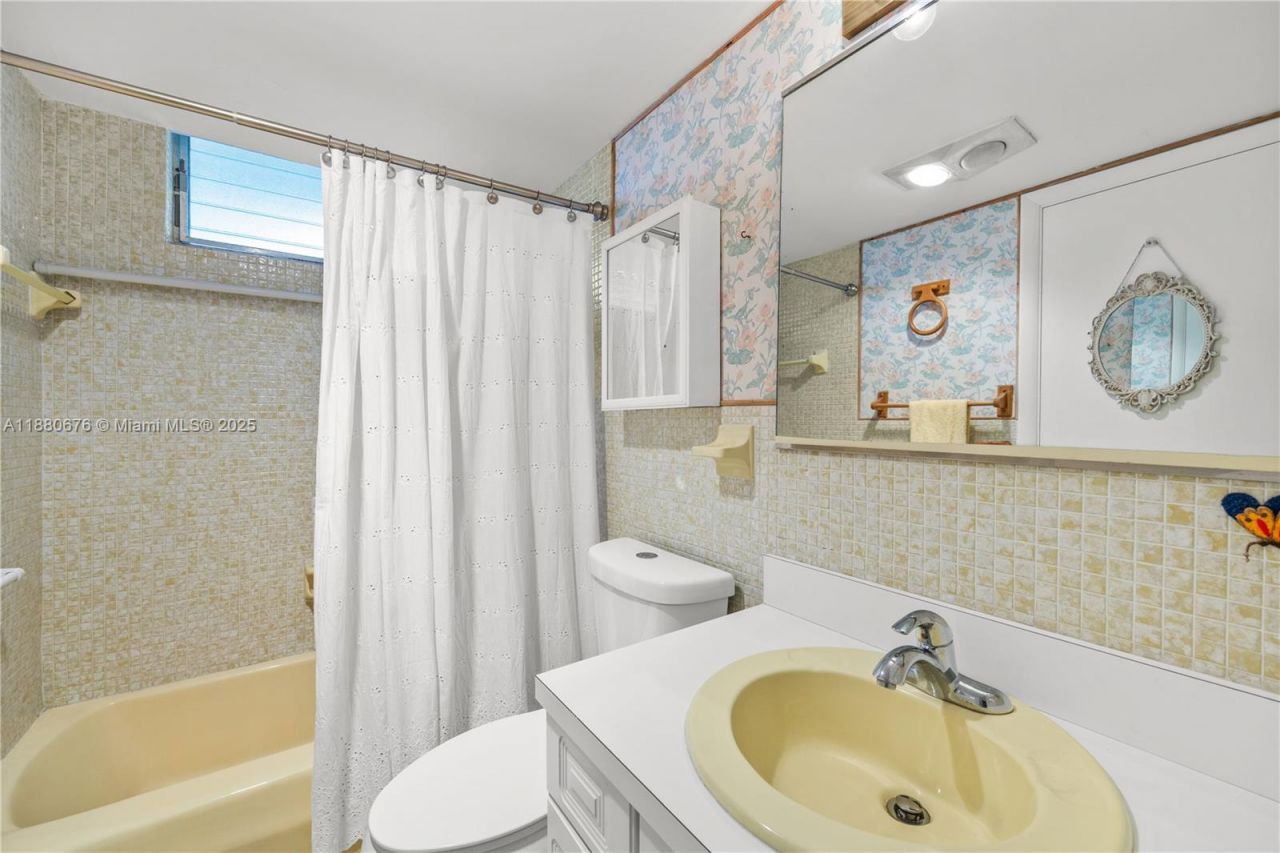 2903 Point East Dr, Unit K111, Aventura, FL 33160 Photo