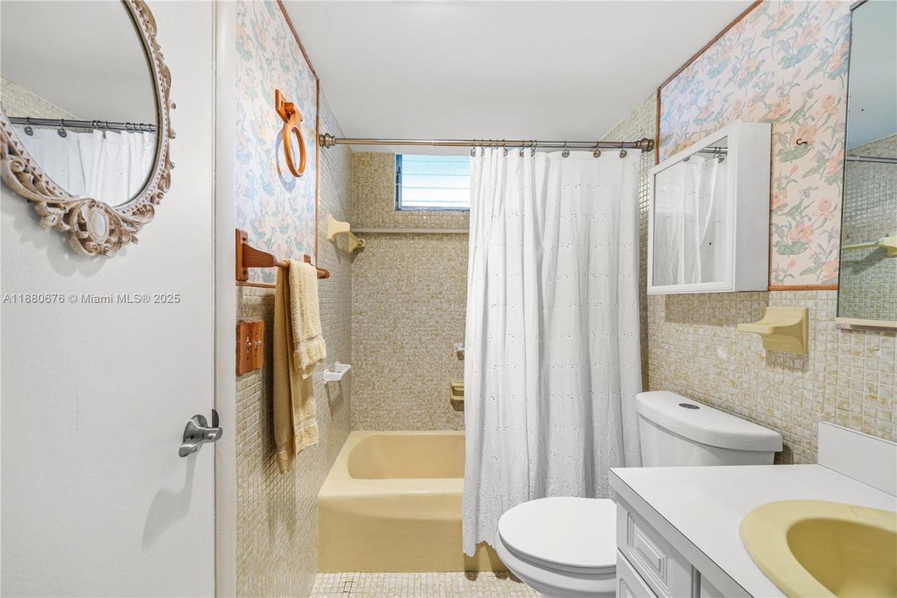 2903 Point East Dr, Unit K111, Aventura, FL 33160 Photo