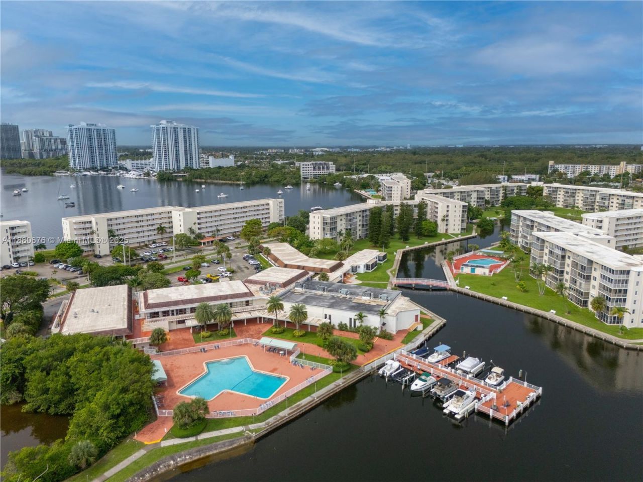 2903 Point East Dr, Unit K111, Aventura, FL 33160 Photo