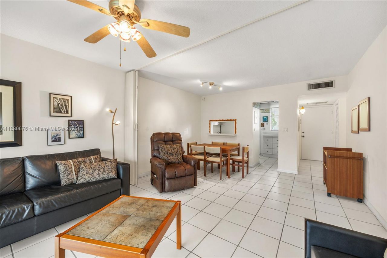 2903 Point East Dr, Unit K111, Aventura, FL 33160 Photo