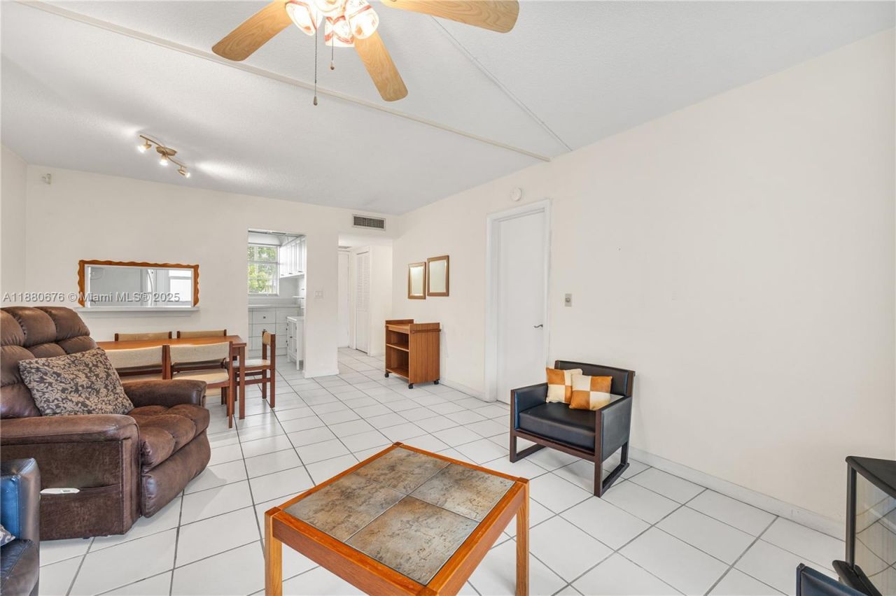 2903 Point East Dr, Unit K111, Aventura, FL 33160 Photo