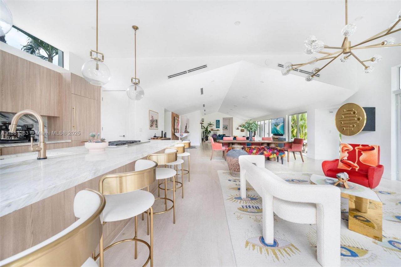 520 E Dilido Dr, Miami Beach, FL 33139 Photo