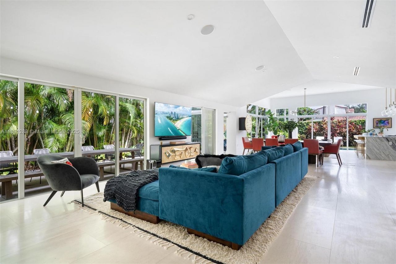 520 E Dilido Dr, Miami Beach, FL 33139 Photo