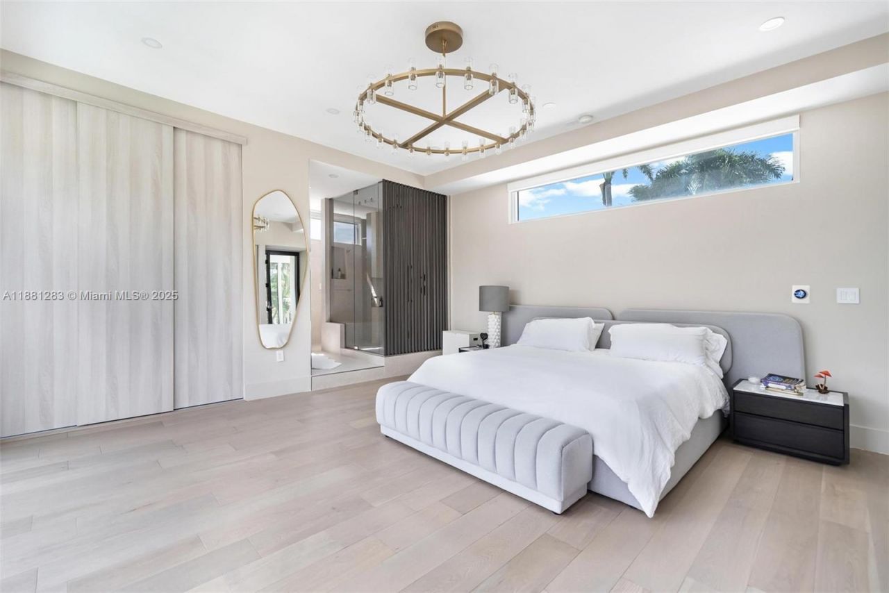 520 E Dilido Dr, Miami Beach, FL 33139 Photo