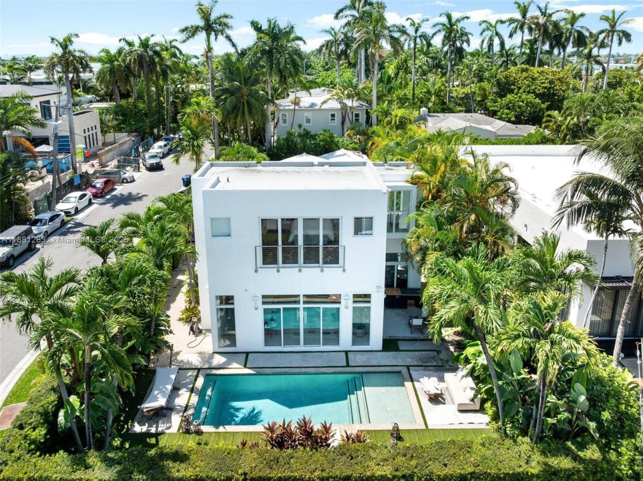 520 E Dilido Dr, Miami Beach, FL 33139 Photo