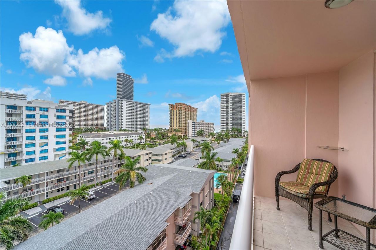 3161 S Ocean Dr, Unit 802, Hallandale Beach, FL 33009 Photo