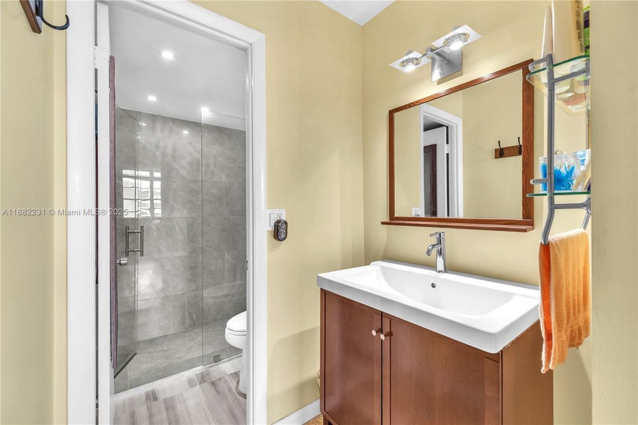 3161 S Ocean Dr, Unit 802, Hallandale Beach, FL 33009 Photo