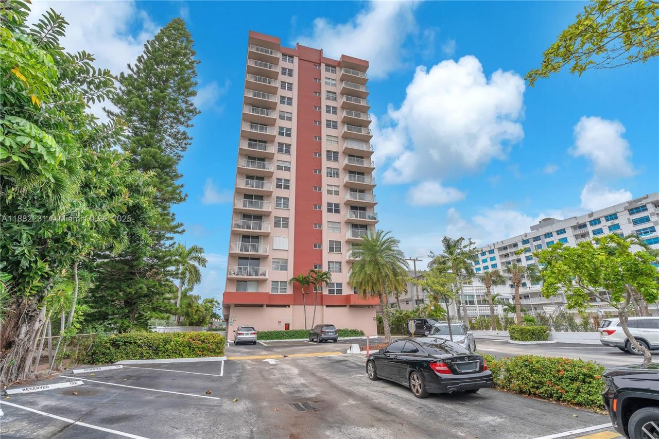 3161 S Ocean Dr, Unit 802, Hallandale Beach, FL 33009 Photo