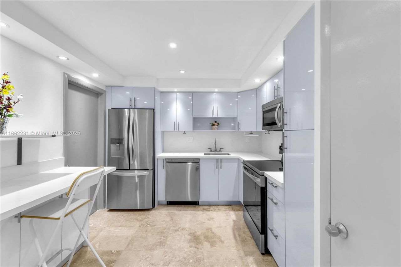 3161 S Ocean Dr, Unit 802, Hallandale Beach, FL 33009 Photo