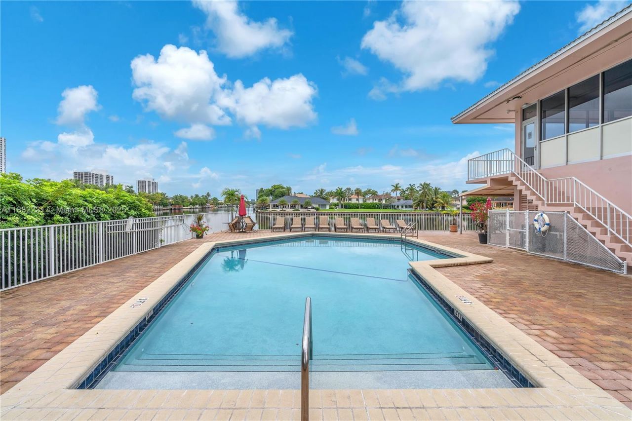 3161 S Ocean Dr, Unit 802, Hallandale Beach, FL 33009 Photo