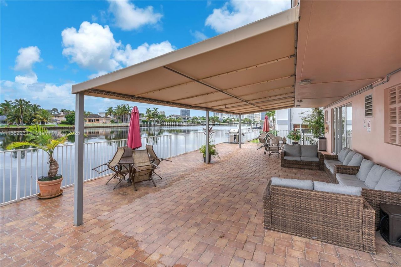 3161 S Ocean Dr, Unit 802, Hallandale Beach, FL 33009 Photo