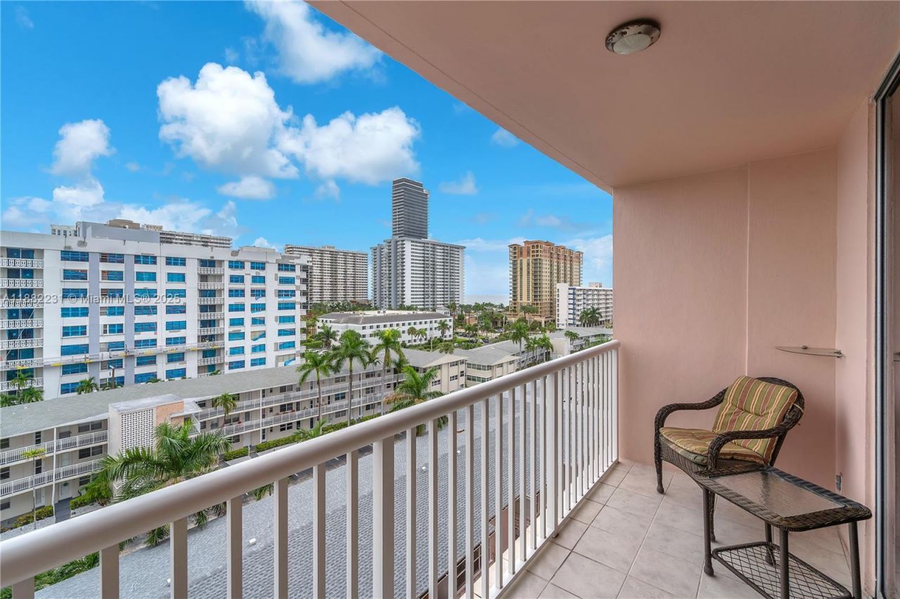 3161 S Ocean Dr, Unit 802, Hallandale Beach, FL 33009 Photo