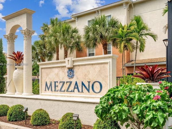 9833 Baywinds Dr, Unit 7203, West Palm Beach, FL 33411