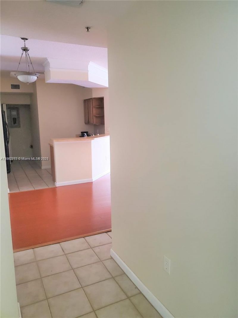 9833 Baywinds Dr, Unit 7203, West Palm Beach, FL 33411 Photo