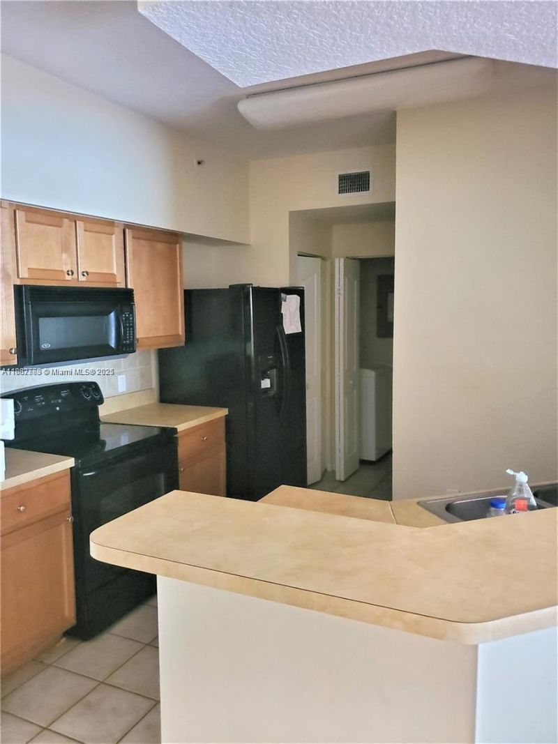 9833 Baywinds Dr, Unit 7203, West Palm Beach, FL 33411 Photo