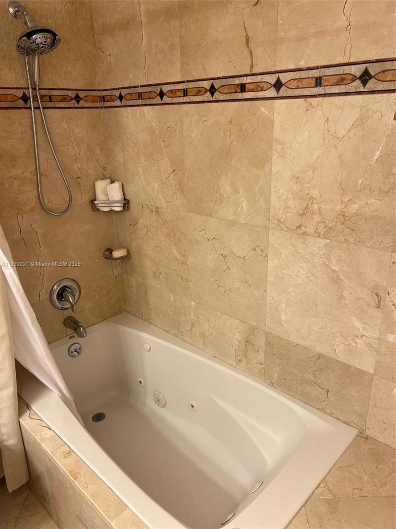 100 Lincoln Rd, Unit 848, Miami Beach, FL 33139 Photo