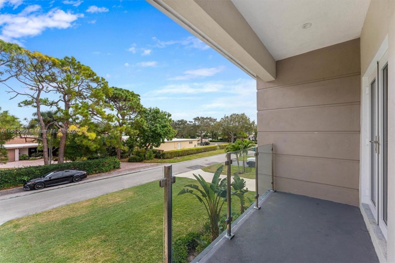 2431 NE 20th Ave, Lighthouse Point, FL 33064 Photo