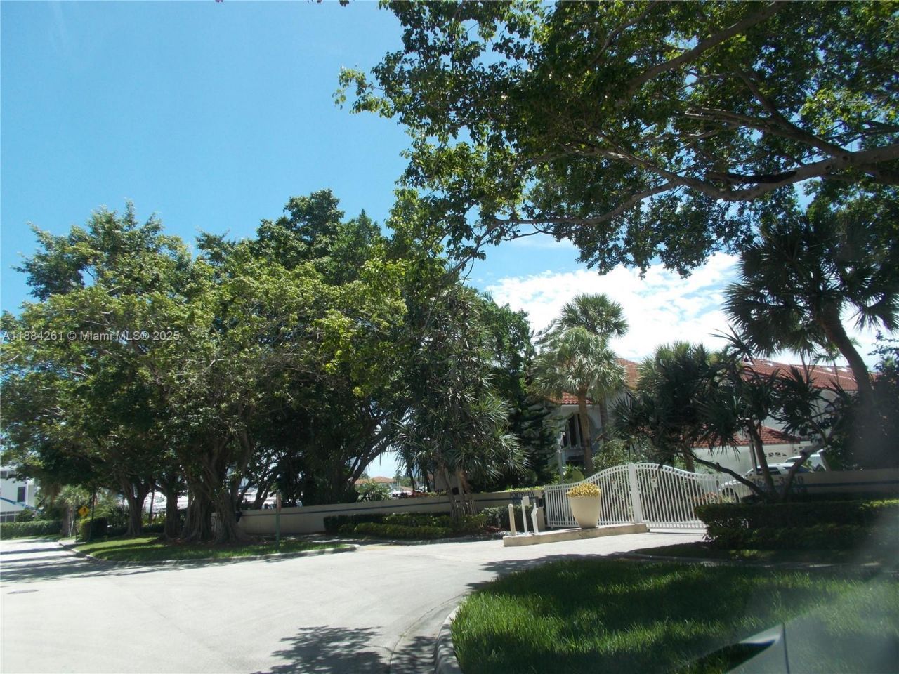 3620 Yacht Club Dr, Unit 503, Aventura, FL 33180 Photo