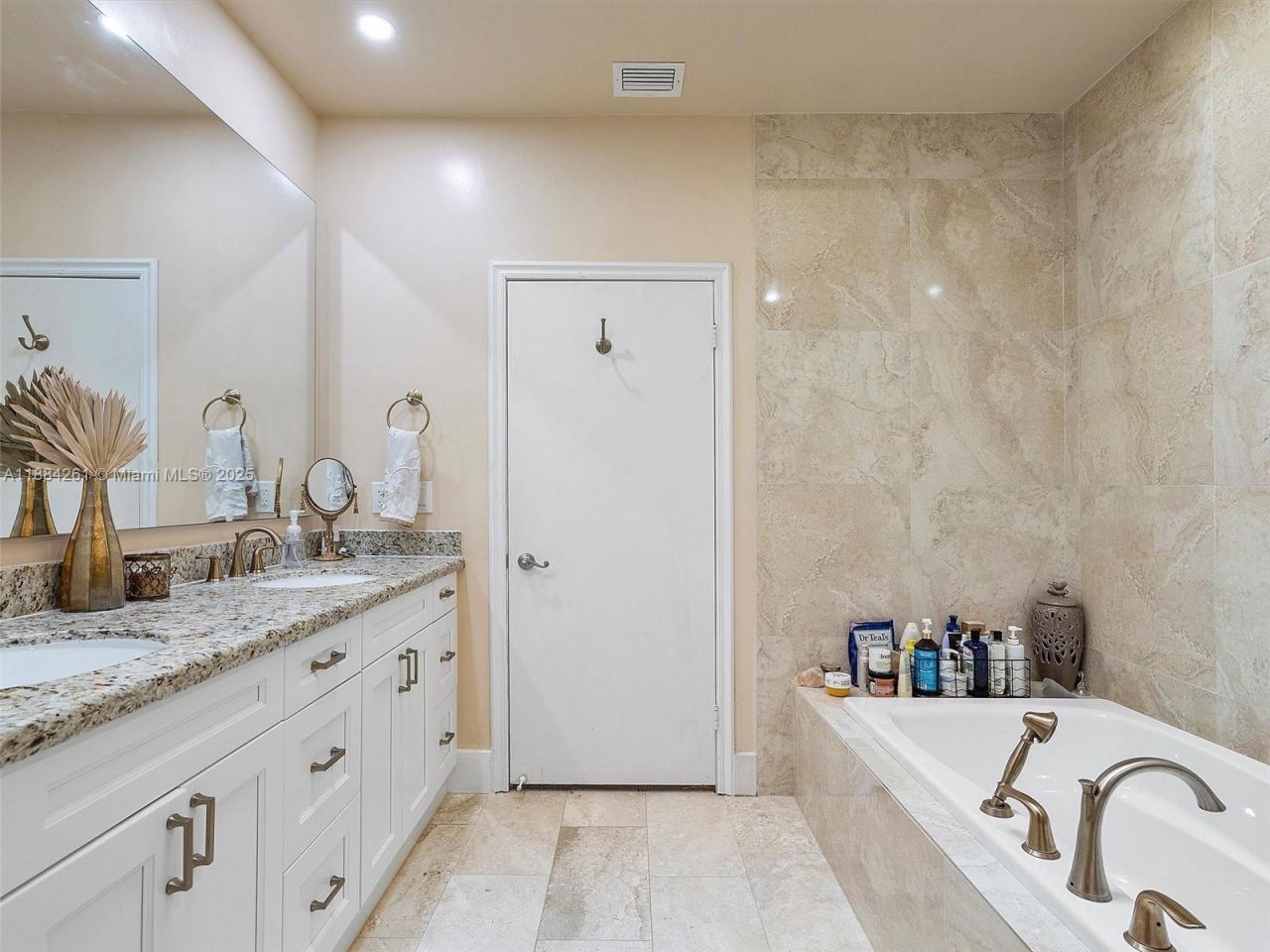 3620 Yacht Club Dr, Unit 503, Aventura, FL 33180 Photo