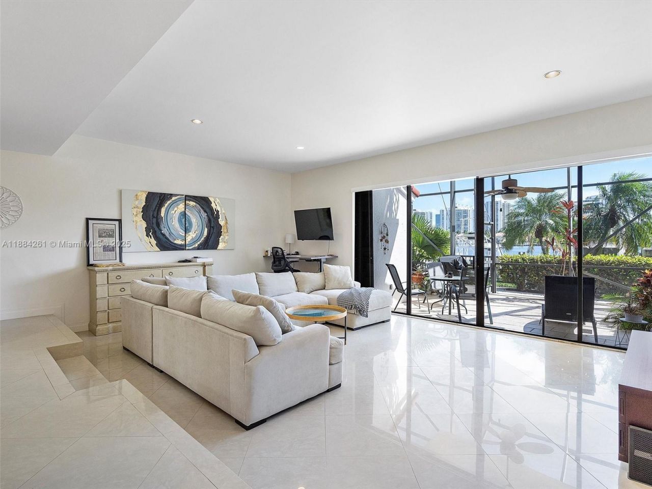 3620 Yacht Club Dr, Unit 503, Aventura, FL 33180 Photo