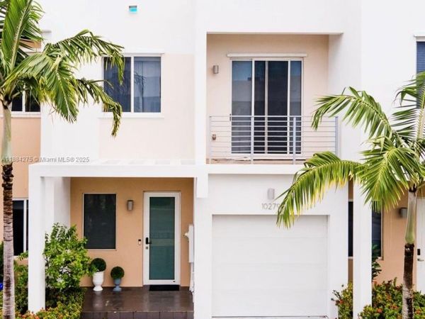 10279 NW 72nd St, Doral, FL 33178