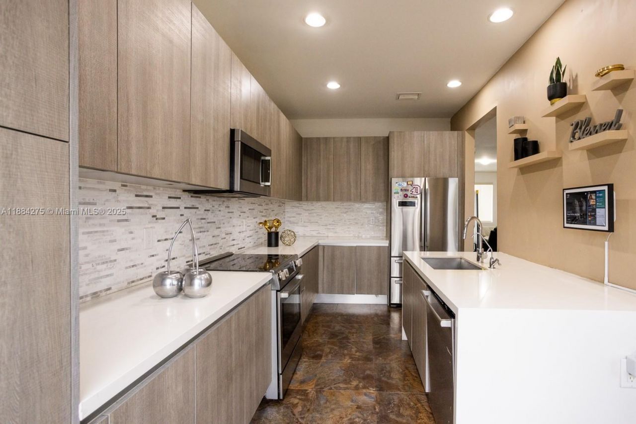 10279 NW 72nd St, Doral, FL 33178 Photo